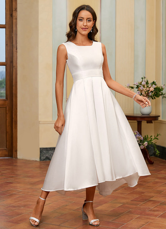 Robe Asymétrique Satinée Blanche Chic