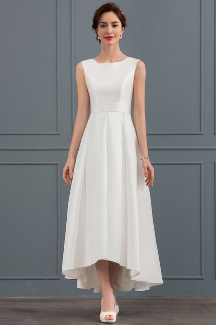 Robe Asymétrique Satinée Blanche Chic
