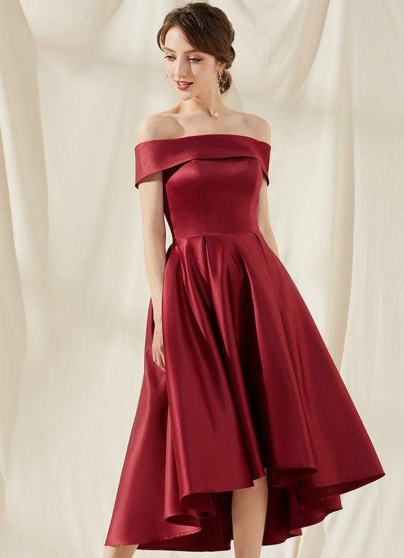 Robe Asymétrique Satinée Évasée